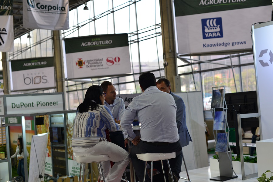 Expo Agrofuturo es el espacio ideal para el sector agrario, donde los se unen los eslabones de la cadena productiva con sus aliados estratégicos, distribuidores y representantes para sus productos y servicios.