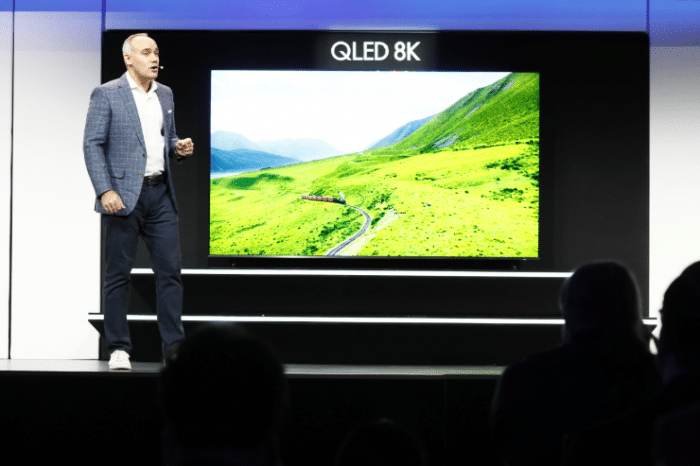 Este es el Samsung 8K QLED TV, presentado en la feria.