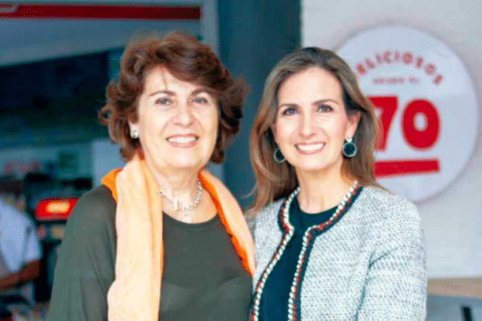 Pastora Cortés de Osorio y su hija Ana María