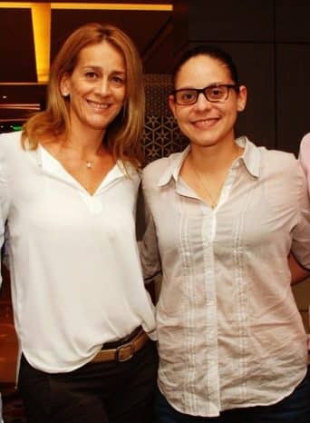 Andrea Buenaventura, con su hija, la antropóloga Daniela Otero