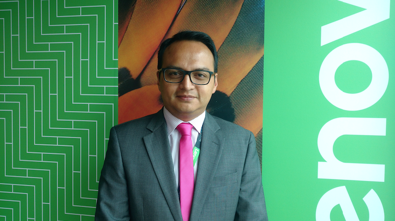 Jonathan Castro, Brand Manager Data Center Business Group de Lenovo. (Foto Orlando Gomez Camacho).